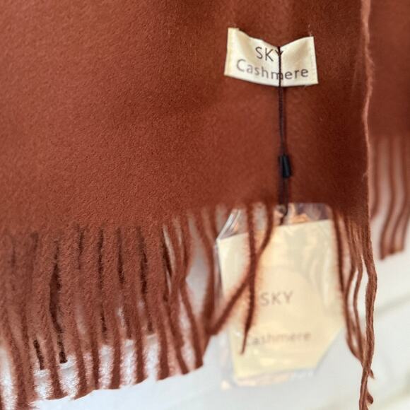 SKY CASHMERE NWT Lillygatan 23 100% Wool Wrap Scarf Pashmina Fringe Acorn Brown - Picture 2 of 4